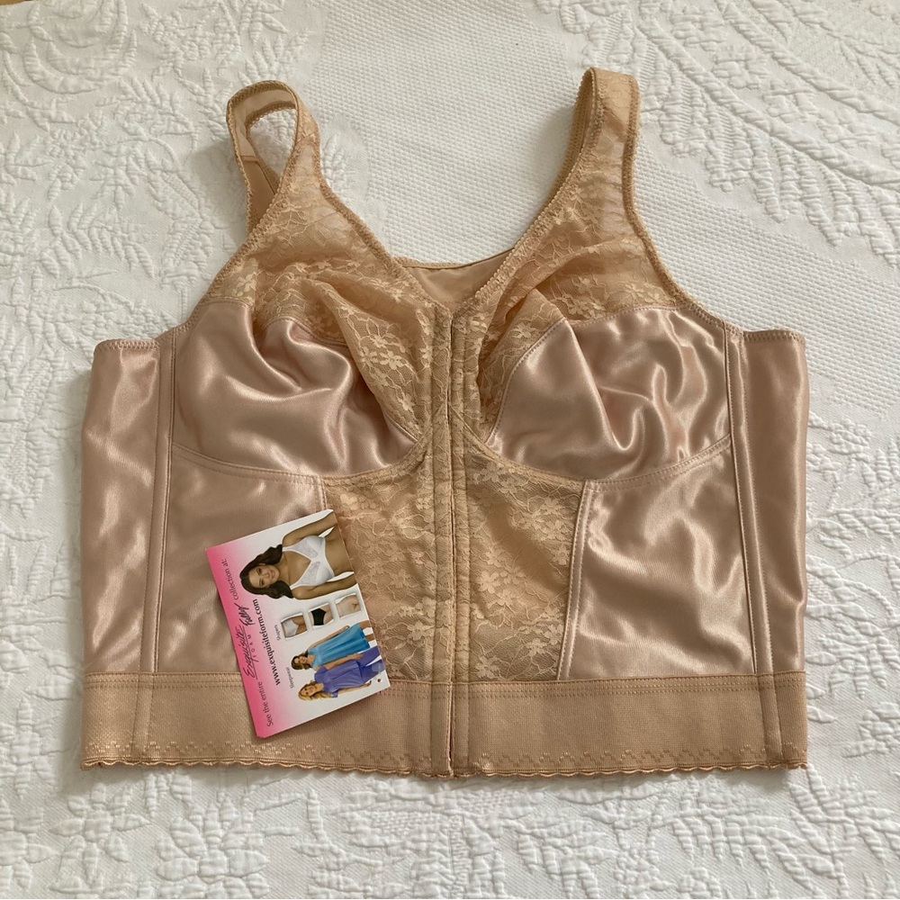 NWT Exquisite long line bra lace front closure size 42C wire free